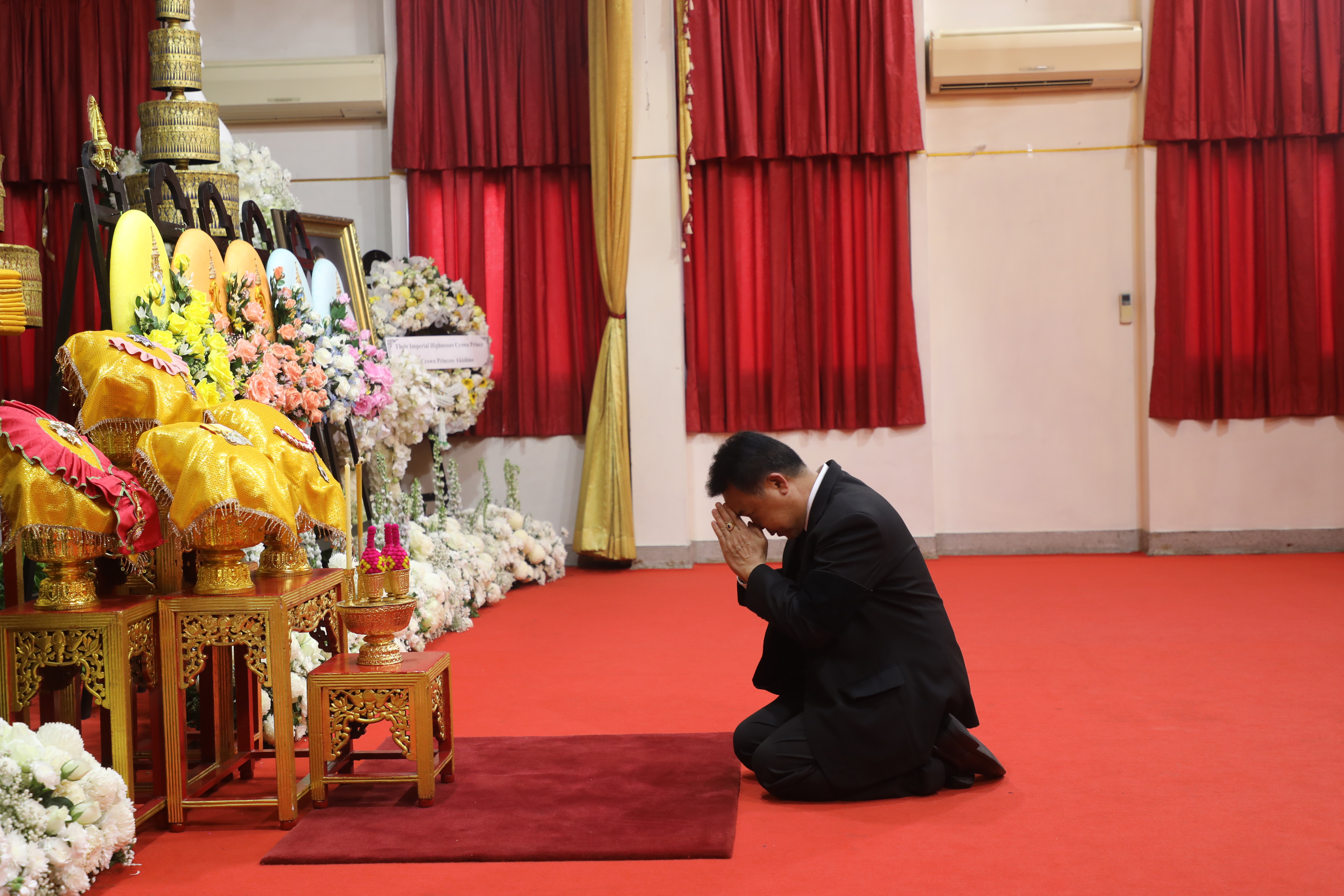 title - ส.ป.ก. ร่วมอาลัย เข้าร่วมงานสวดพระอภิธรรม นายจรัลธาดา กรรณสูต องคมนตรี อดีตปลัดกระทรวงเกษตรและสหกรณ์